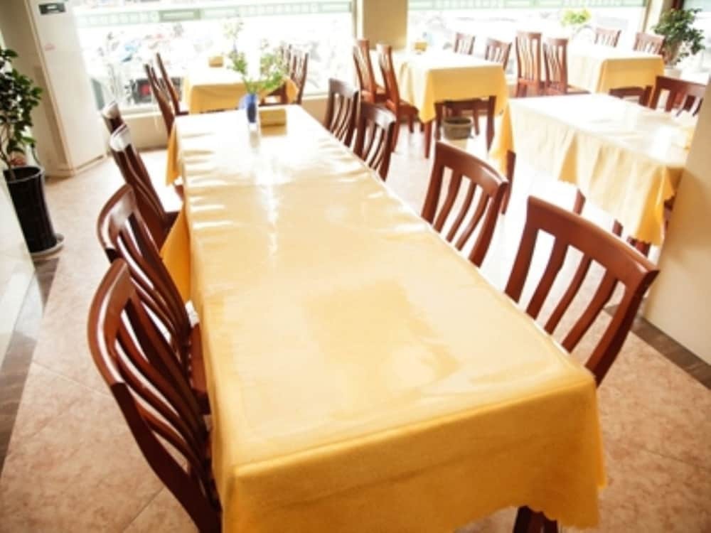 Ляньюньган: GreenTree Inn Jiangsu Lianyungang Guanyun Wenzhou Shangmaocheng Express Hotel