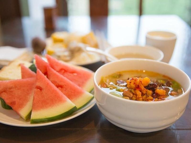Ляньюньган: GreenTree Inn Jiangsu Lianyungang Guanyun Wenzhou Shangmaocheng Express Hotel