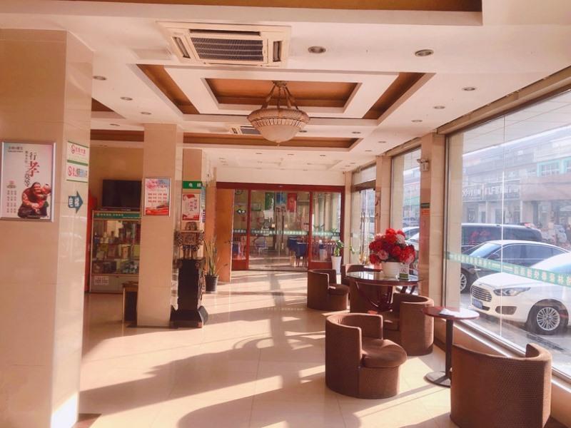 Ляньюньган: GreenTree Inn Jiangsu Lianyungang Guanyun Wenzhou Shangmaocheng Express Hotel