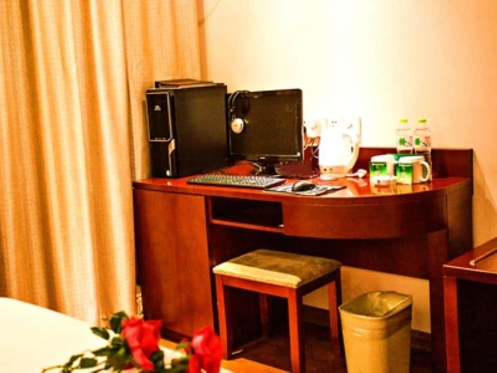 Ляньюньган: GreenTree Inn Jiangsu Lianyungang Guanyun Wenzhou Shangmaocheng Express Hotel