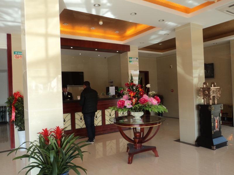 Ляньюньган: GreenTree Inn Jiangsu Lianyungang Guanyun Wenzhou Shangmaocheng Express Hotel