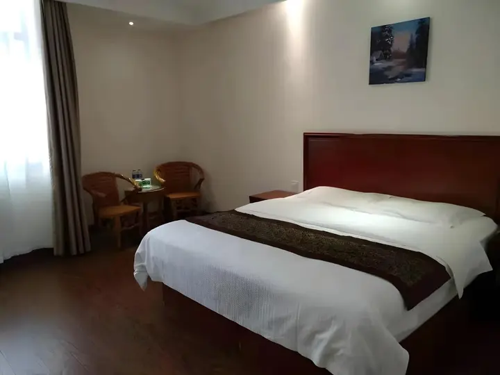 Чанчжоу: GreenTree Inn Changzhou Zhongwu Avenue Lihua  Hotel