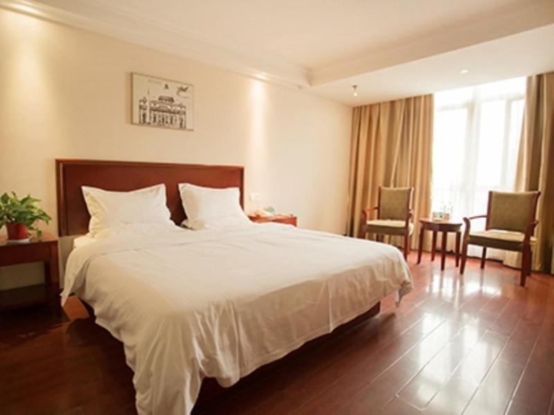 Ляньюньган: GreenTree Inn Lian Yun Gang Benniu Square Hotel