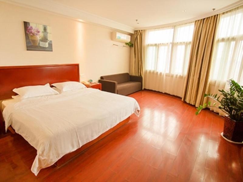 Ляньюньган: GreenTree Inn Lian Yun Gang Benniu Square Hotel