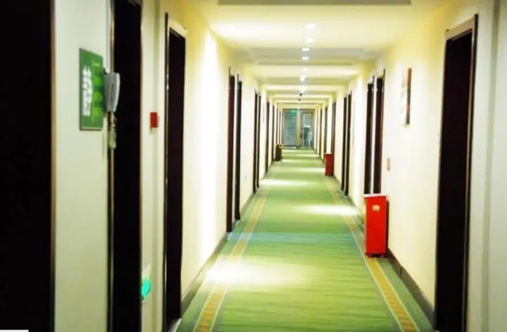 Пуян: GreenTree Inn Puyang Ruifengyuan Business Hotel