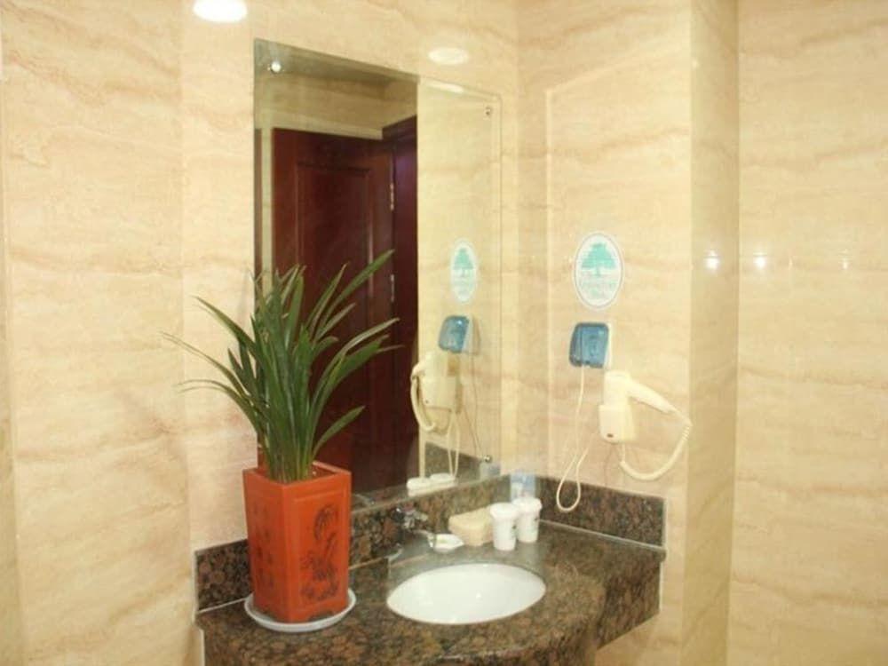 Хецзе: GreenTree Inn Heze Cao County Qinghe Road Business Hotel