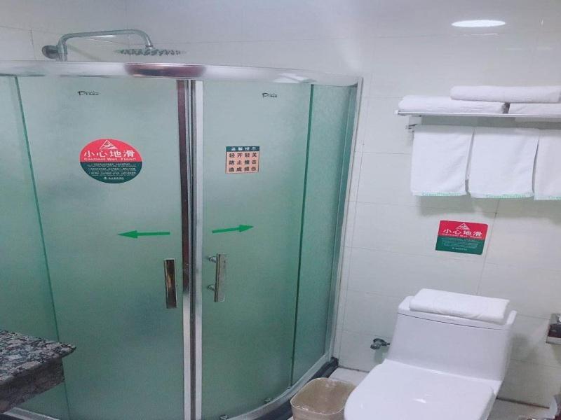 Линьи: GreenTree Inn Linyi Junan Tianqiao Road Hotel