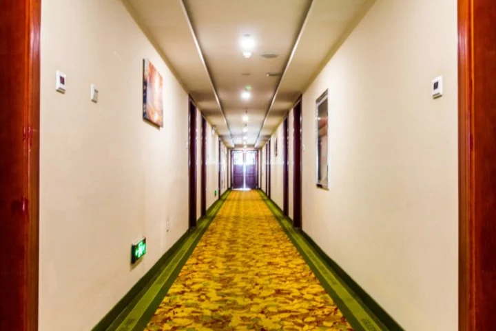 Баодин: GreenTree Inn DingZhou Railway Station Business Hotel