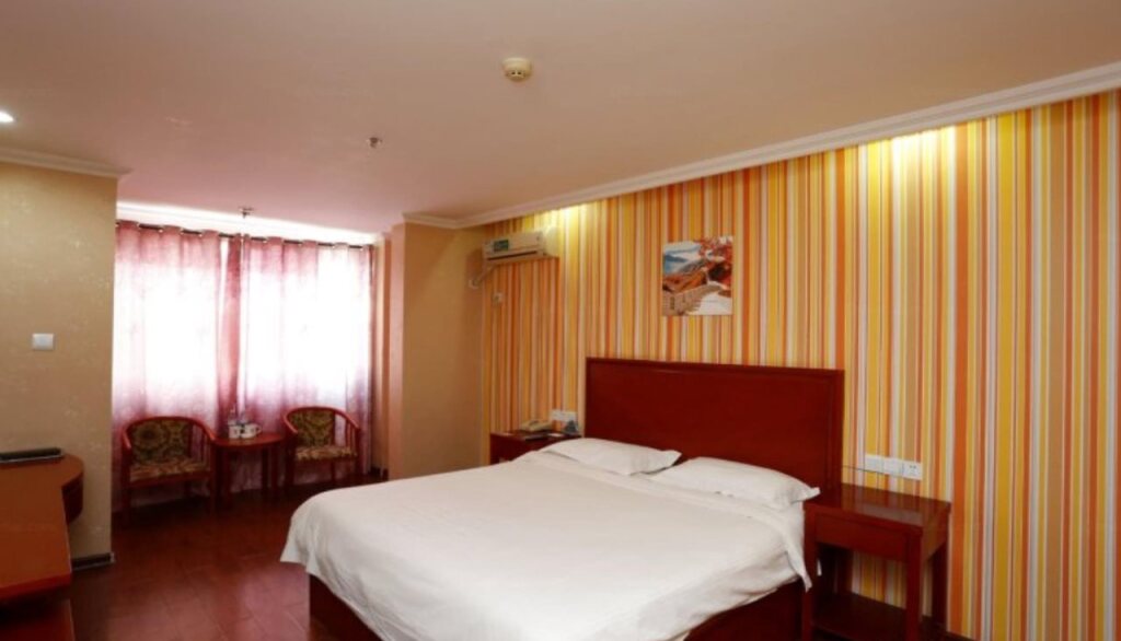 Таншань: GreenTree Inn Tangshan Haigang Development Zone Jingtang Harbor Express Hotel