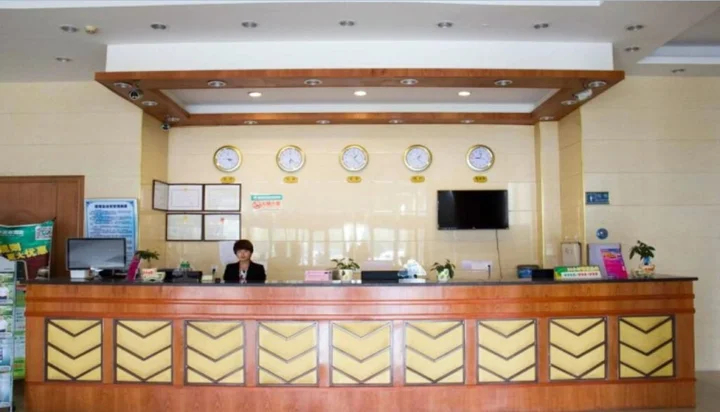 Таншань: GreenTree Inn Tangshan Haigang Development Zone Jingtang Harbor Express Hotel