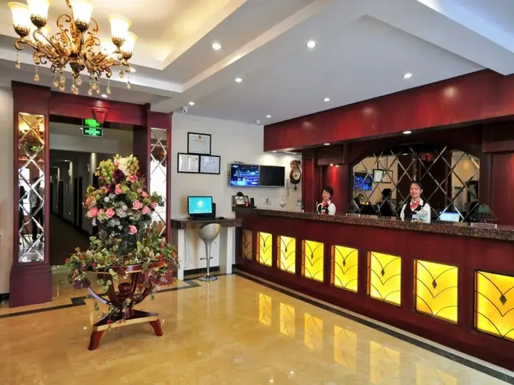 Чжанцзякоу: GreenTree Inn Zhangjiakou Jinding Ci’er Mountain Road Business Hotel