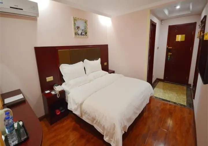 Синтай: GreenTree Inn Xingtai Railway Station Business Hotel