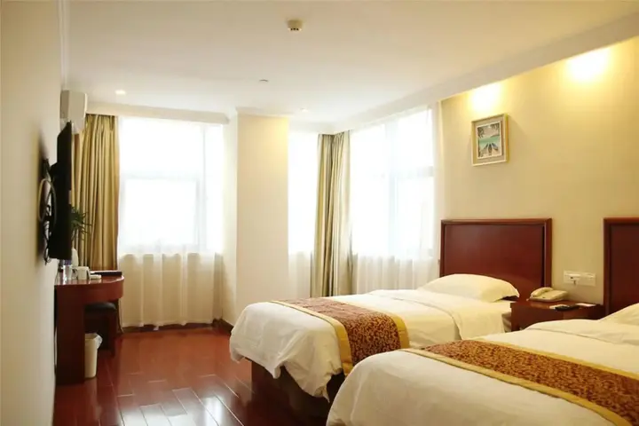 Хойчжоу: GreenTree Inn Huizhou Chenjiang Intercity Rail Station Hotel