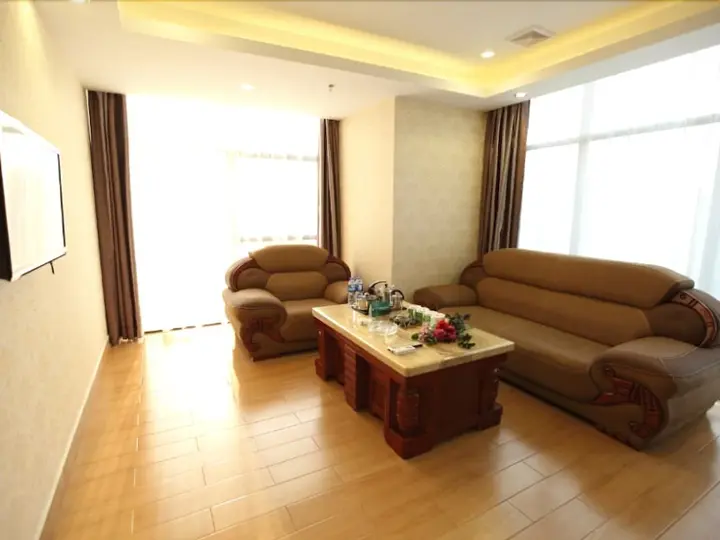 Хойчжоу: GreenTree Business Inn HuiZhou South Railway Station DanShui RenMin Road Business Hotel