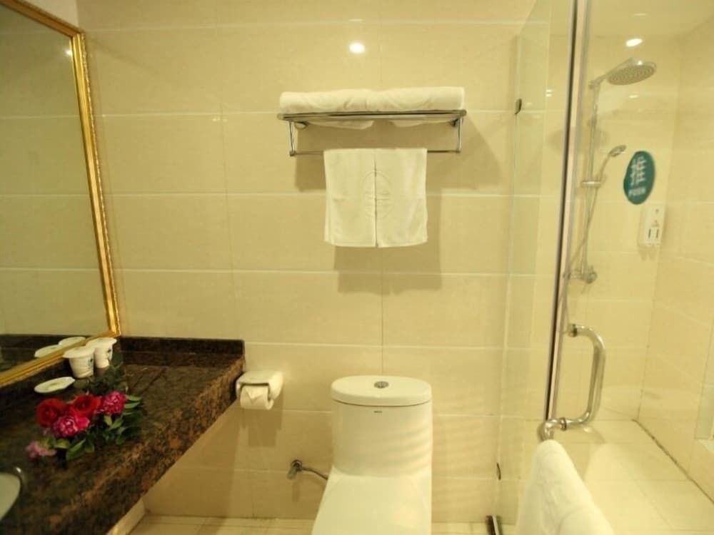 Хойчжоу: GreenTree Business Inn HuiZhou South Railway Station DanShui RenMin Road Business Hotel