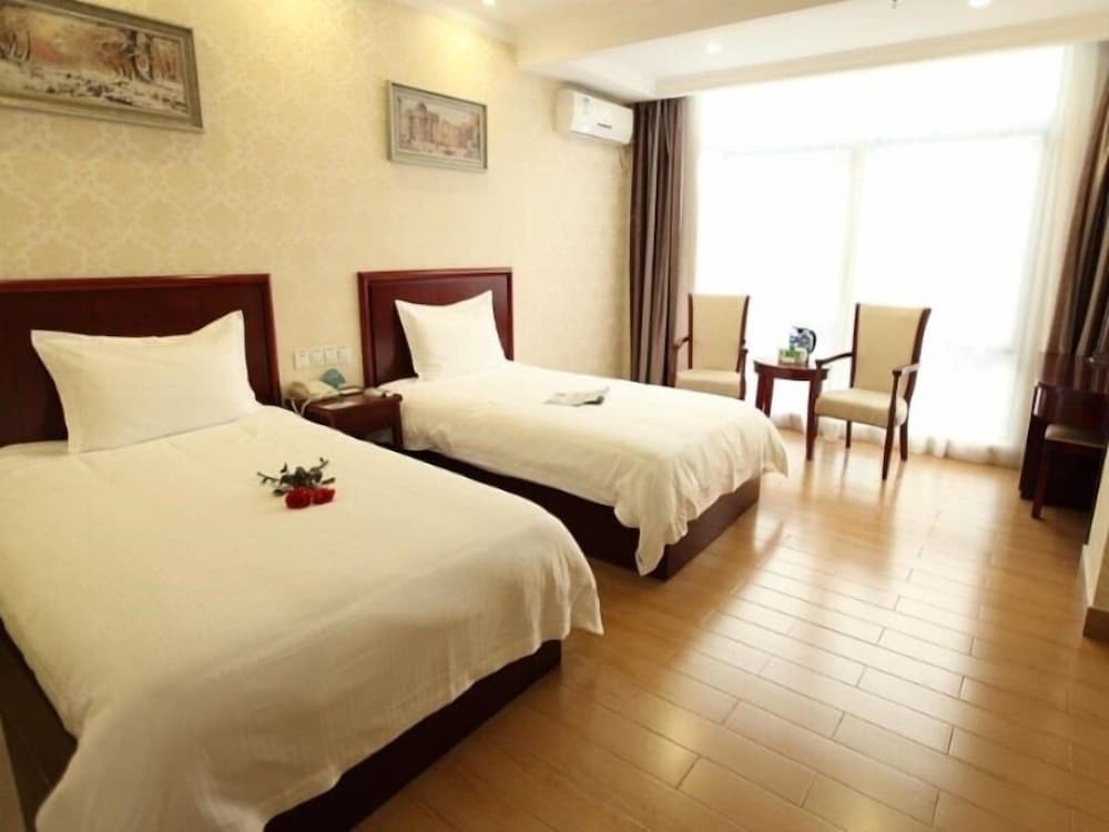 Хойчжоу: GreenTree Business Inn HuiZhou South Railway Station DanShui RenMin Road Business Hotel