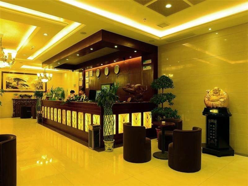 Интань: GreenTree Inn Yingtan Bus Station Express Hotel