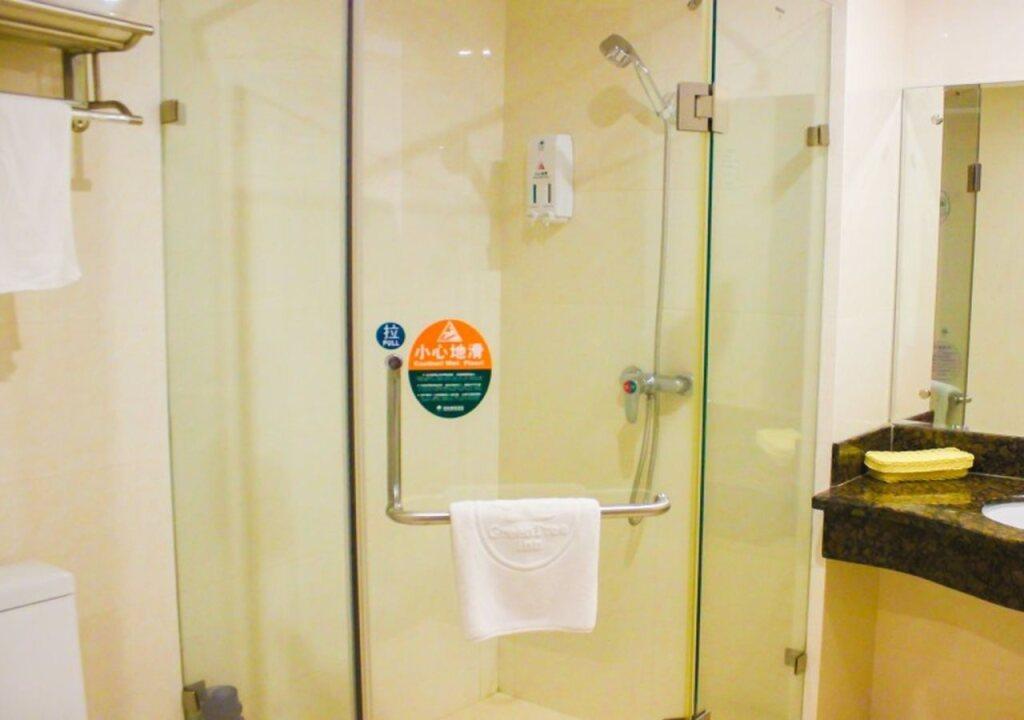 Янгиианг: GreenTree Inn Guangdong Yangjiang Xiping Road Bus Terminal Station Express Hotel