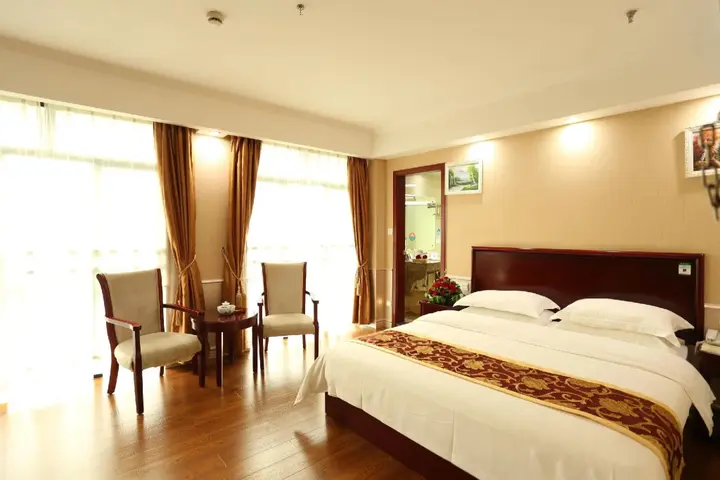 Цзеян: GreenTree Inn Jieyang North Linjiang Road Express Hotel