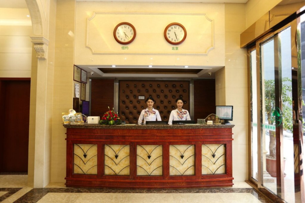 GreenTree Inn Jieyang North Linjiang Road Express Hotel — фото 1