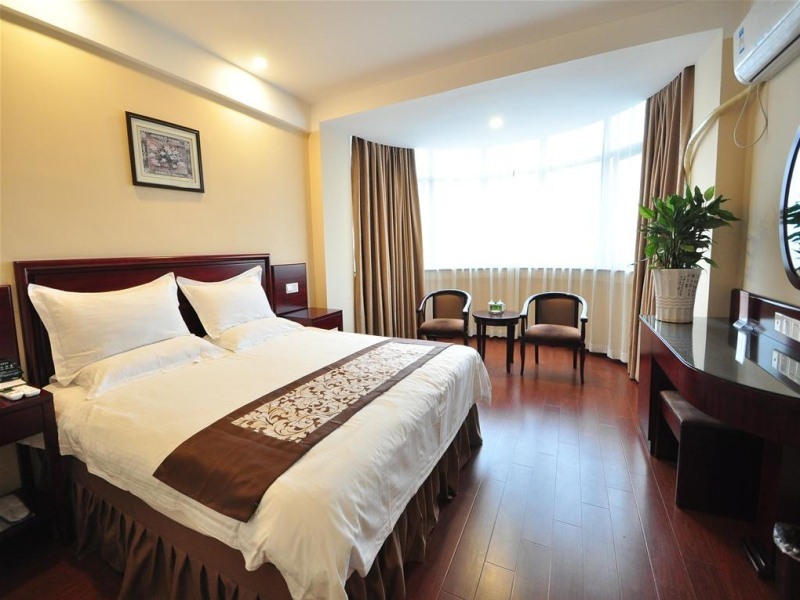 Яньань: GreenTree Inn Yan an Luochuan Fuqian Street Express Hotel