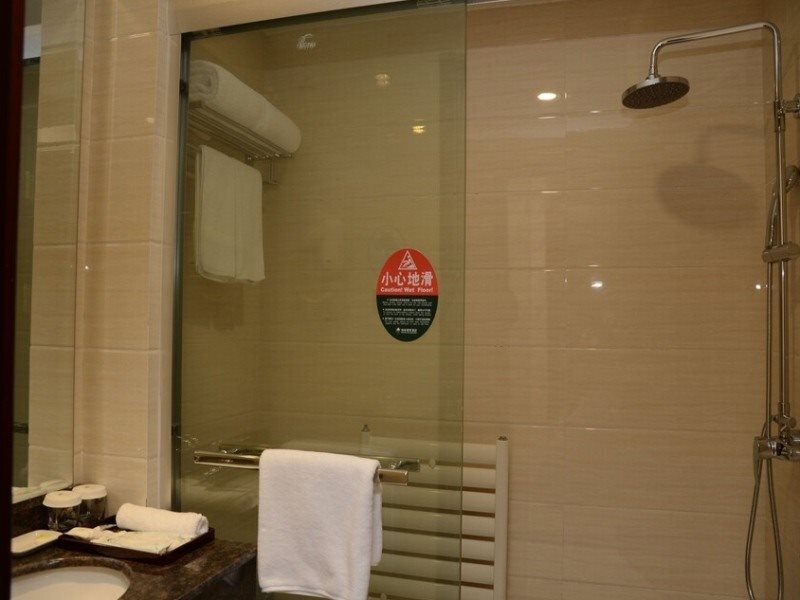 Яньань: GreenTree Inn Yan an Luochuan Fuqian Street Express Hotel