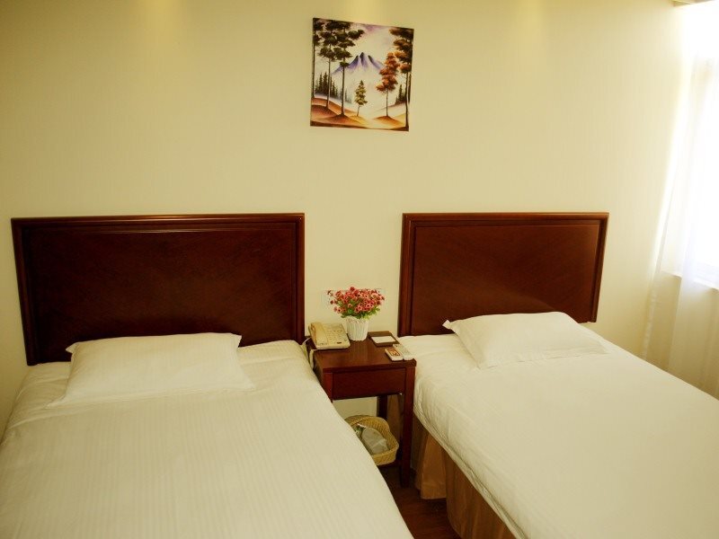 Яньань: GreenTree Inn Yan an Luochuan Fuqian Street Express Hotel
