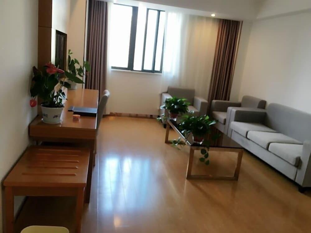 Фуян: GreenTree Inn Fuyang Yingzhou Zhengjishoufu
