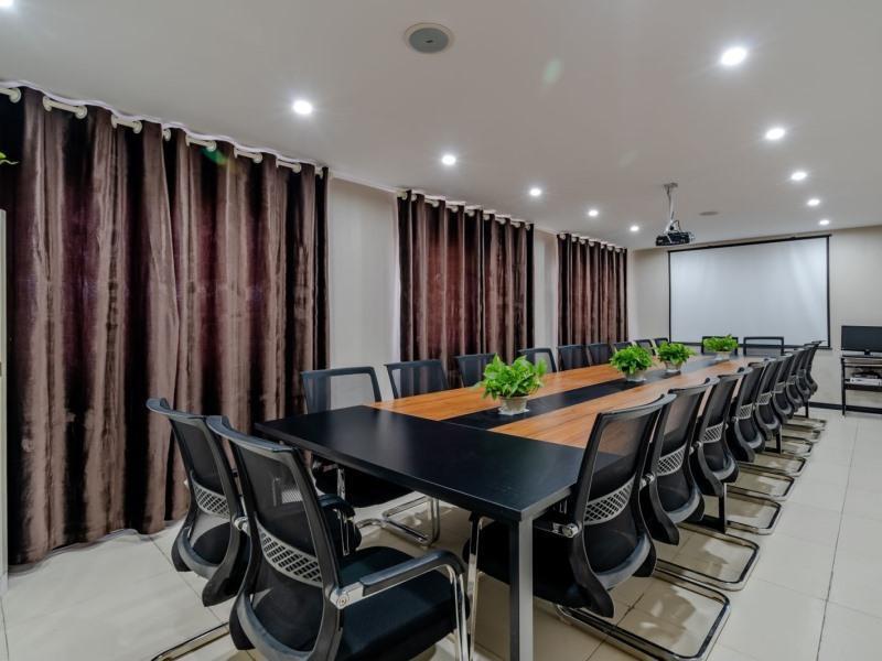 Луань: GreenTree Inn Luan Huoshan Yingjia Avenue Business Hotel