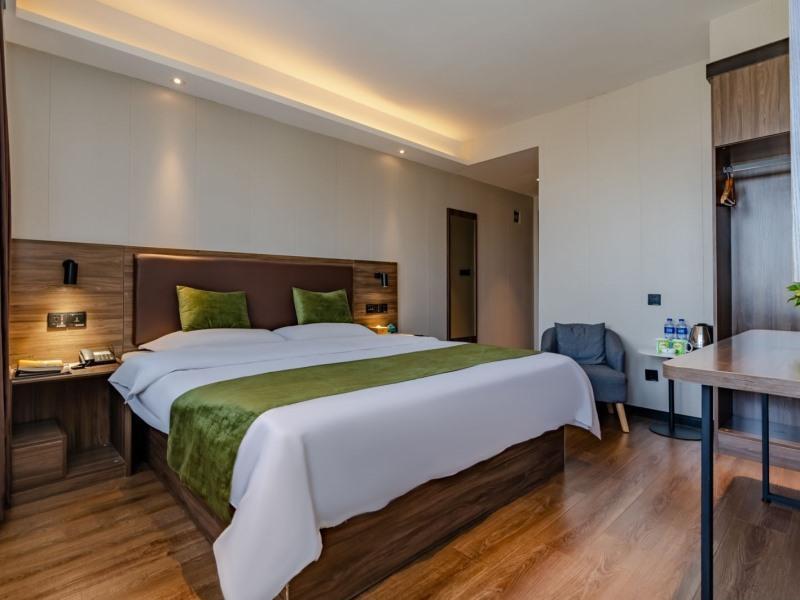 Луань: GreenTree Inn Luan Huoshan Yingjia Avenue Business Hotel