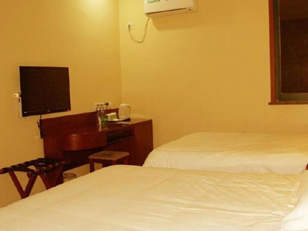 Луань: GreenTree Inn Anhui Luan Shouxian Dinghu Avenue Express Hotel