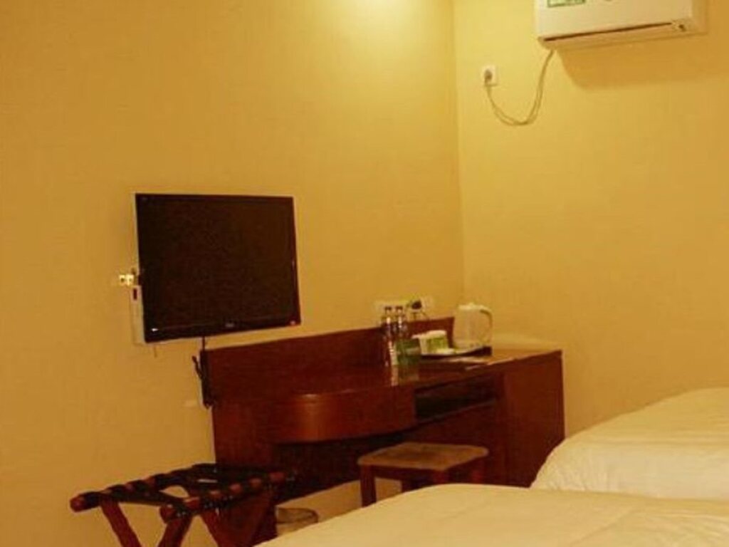 Луань: GreenTree Inn Anhui Luan Shouxian Dinghu Avenue Express Hotel