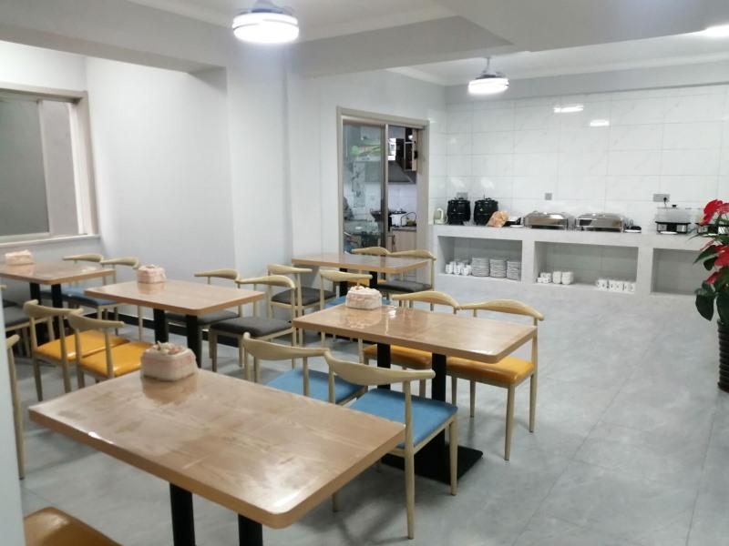 Аньцин: GreenTree Inn Tongling North Yian Road Fortune Plaza Express Hotel