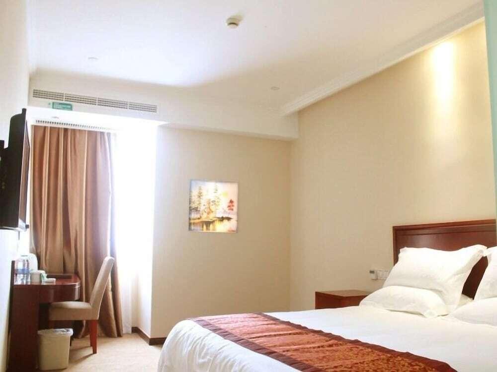 Чжоушань: GreenTree Inn Zhoushan Putuo Donggang Hotel