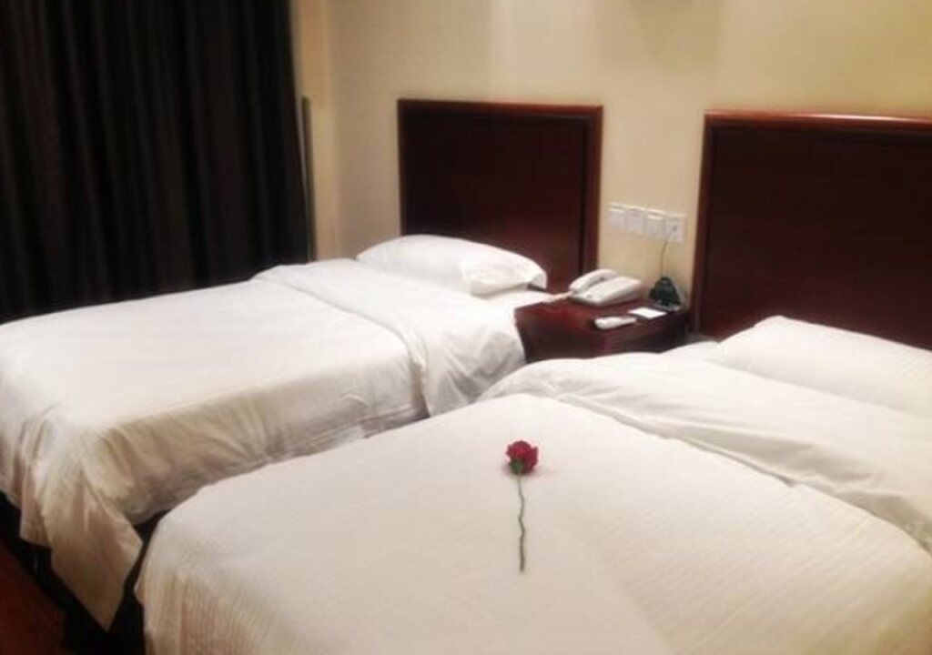 Фуян: GreenTree Inn AnHui FuYang YingShang ZhongShan Road Express Hotel