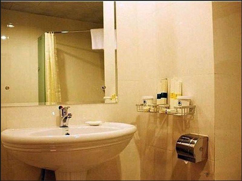 Фуян: GreenTree Inn Anhui Fuyang Funan East Huaihe Road Express Hotel