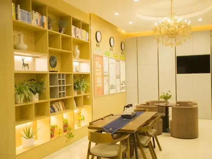 Фуян: GreenTree Inn Anhui Fuyang Funan East Huaihe Road Express Hotel