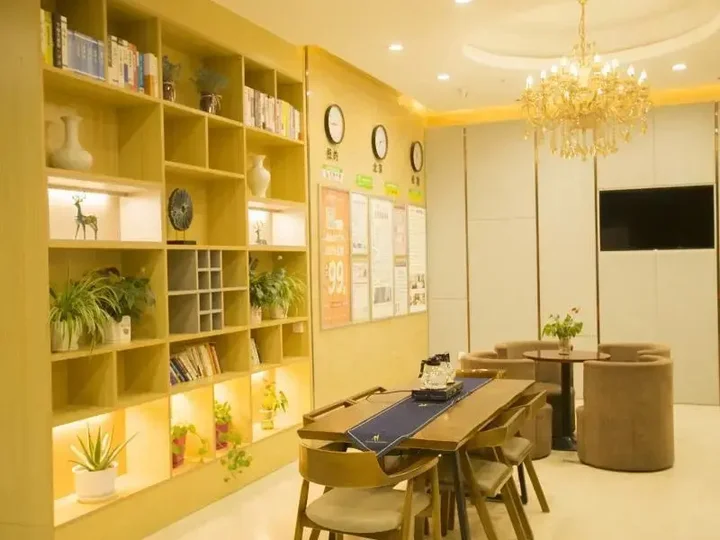 Фуян: GreenTree Inn Anhui Fuyang Funan East Huaihe Road Express Hotel