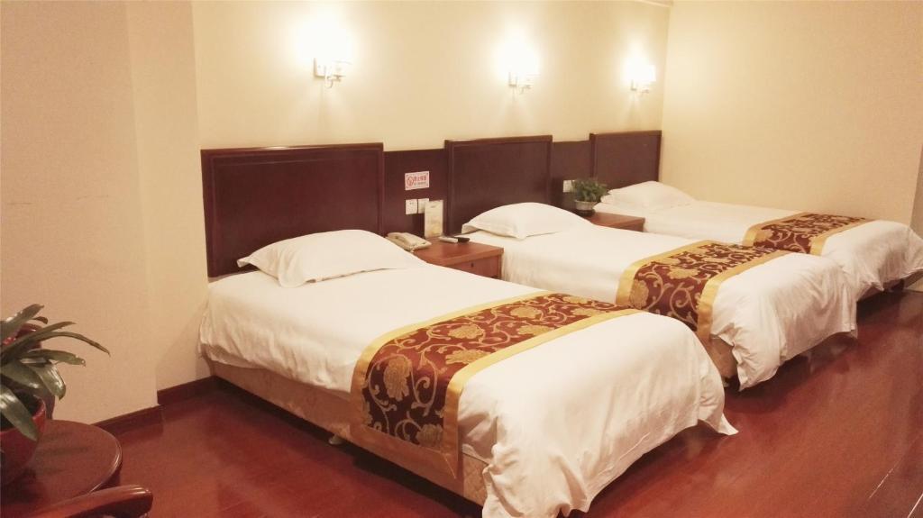 carousel image 0