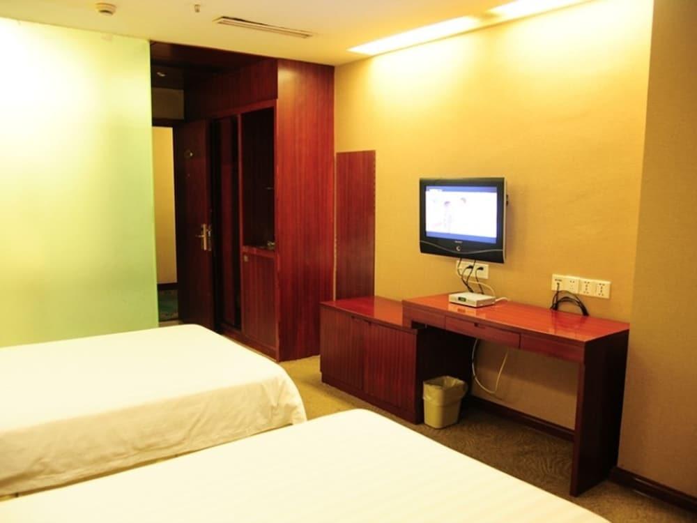 Аньцин: GreenTree Alliance Tongling Walking Street Yayuan Hotel