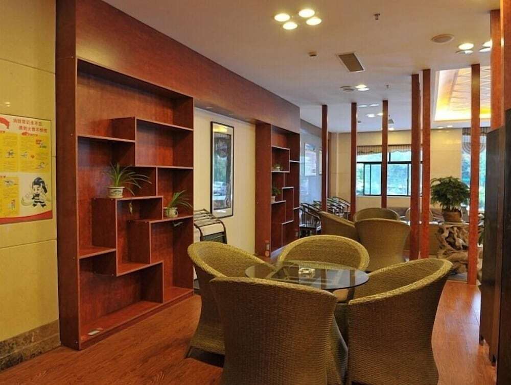 Хуаншань: GreenTree Inn HuangShan Tunxi District Old Street Bus Station Hotel
