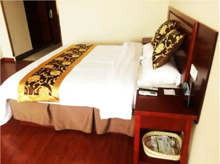 GreenTree Inn BoZhou WanBei Department Express Hotel — фото 1