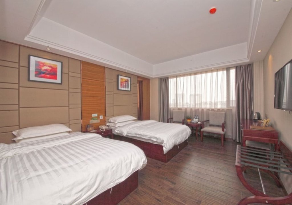 GreenTree Inn JieYang Bus Terminal Station RongHua Avenue Hotel — фото 1