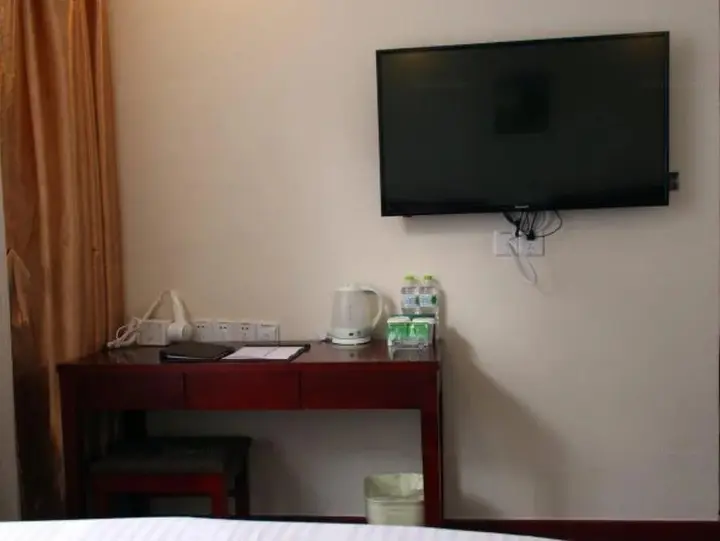 Яньтай: Greentree Inn YanTai Railway Station South Plaza Joy City Shell Hotel