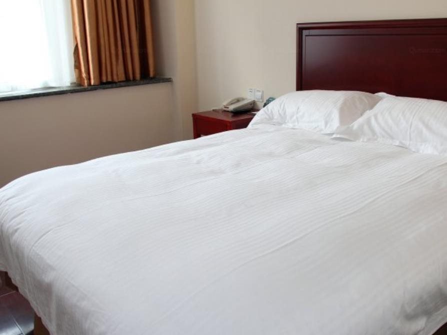 Яньтай: Greentree Inn YanTai Railway Station South Plaza Joy City Shell Hotel