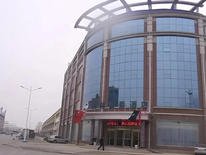 Хецзе: GreenTree Inn Heze Railway Station Hotel
