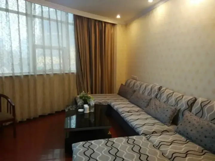 Хецзе: GreenTree Inn Heze Railway Station Hotel