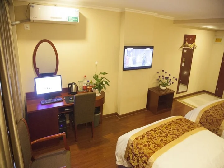 Цзинин: GreenTree Inn Shandong Zoucheng Railway Station Huochang Road Business Hotel