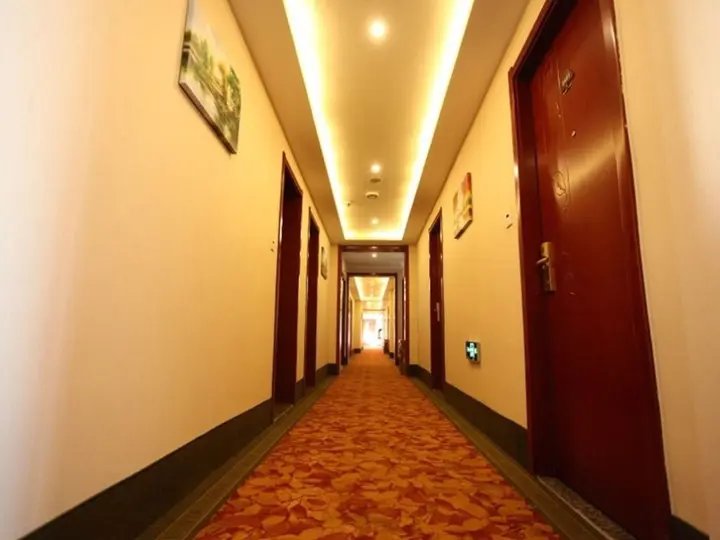 Цзинин: GreenTree Inn Jining Qufu East Jingxuan Road Sankong Express Hotel