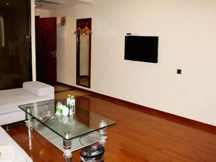 Цзинин: GreenTree Inn Jining Yanzhou Jiuzhou Fangyuan Business Hotel